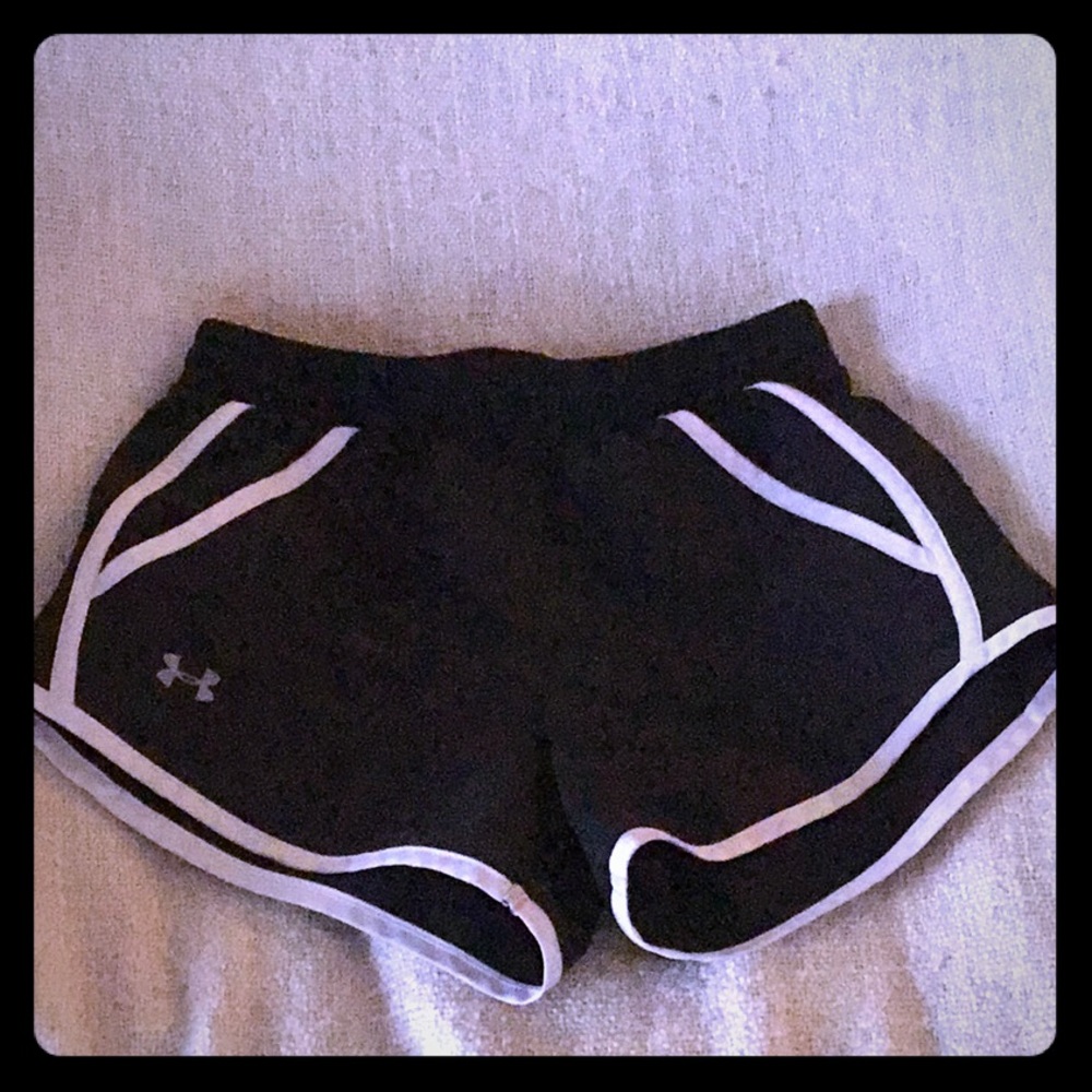 Girls black Under Armour shorts